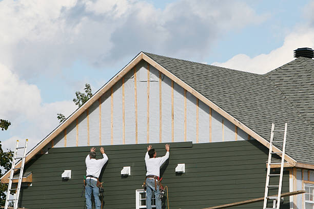 Professional Siding Repair technician working in Lafferty, OH